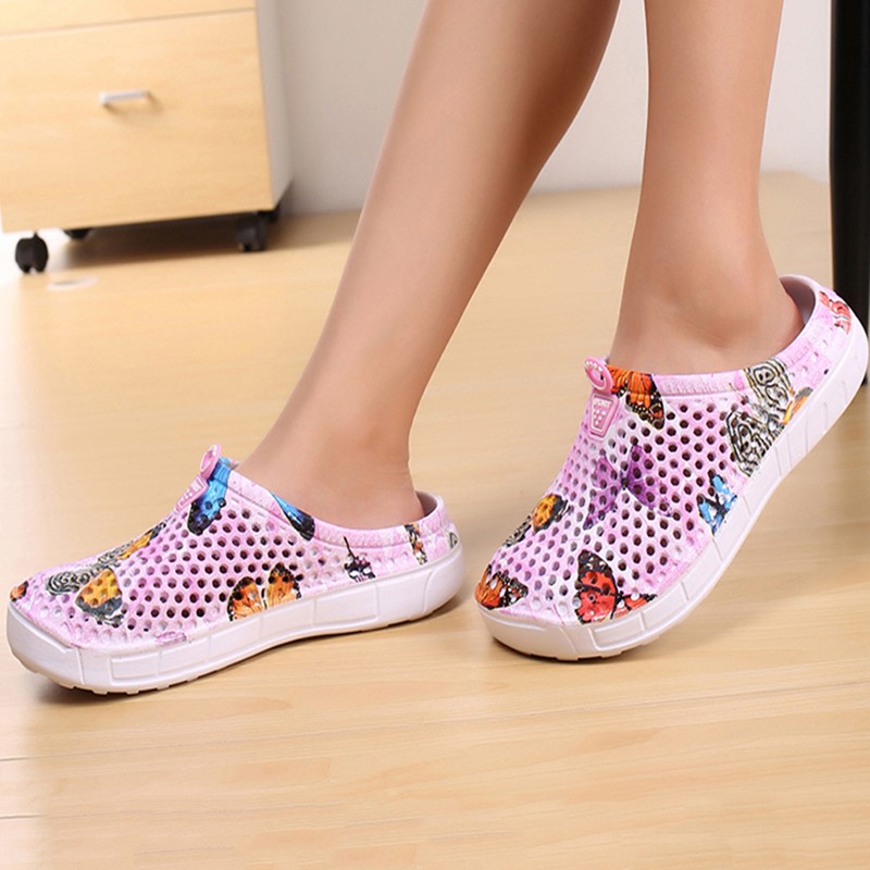 2022 Women's Casual Clogs Breathable Beach Sandals Valentine's Day Slippers Summer Slip-on Women Flip Flops Home Shoes Unisex Shoes