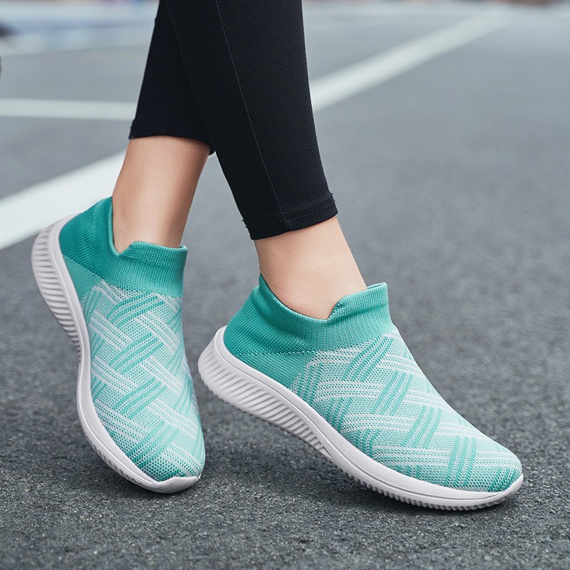 Ladies mesh comfortable lazy shoes and breathable shoes soft sole casual outdoor shoes shoes