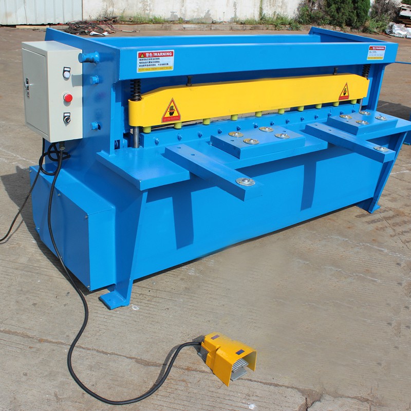 Electric shearing machine for cutting thickness 2mm length 1300mm CC sheet iron