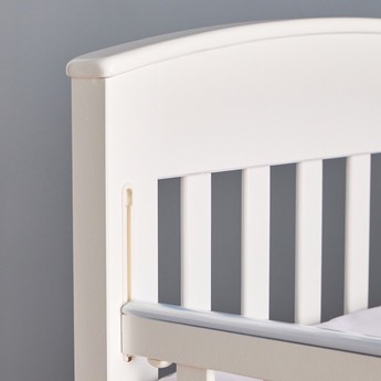 Giggles Marcia Baby Bed