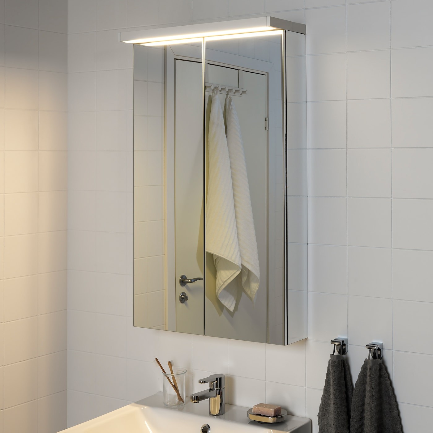 GODMORGON LED cabinet/wall lighting