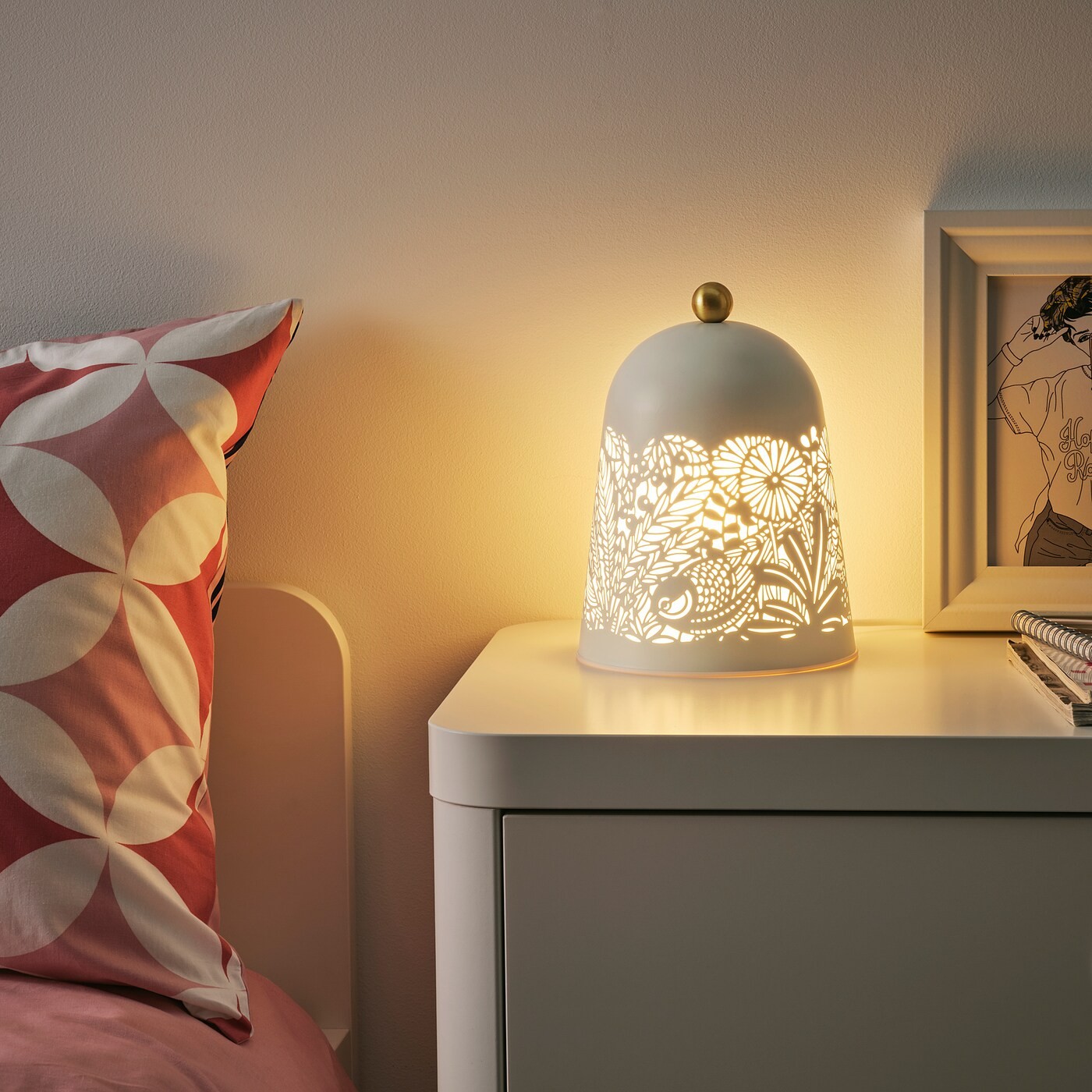 SOLSKUR LED table lamp