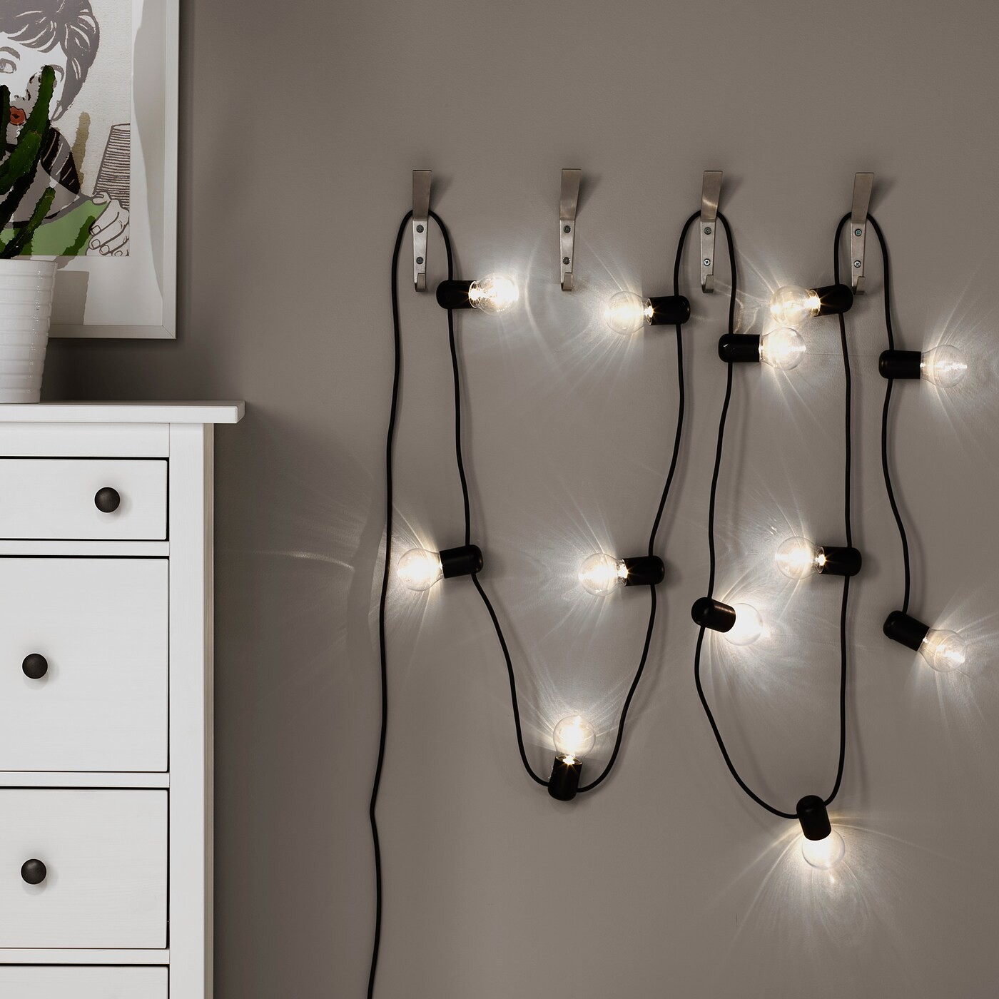 SVARTRÅ LED lighting chain with 12 lights