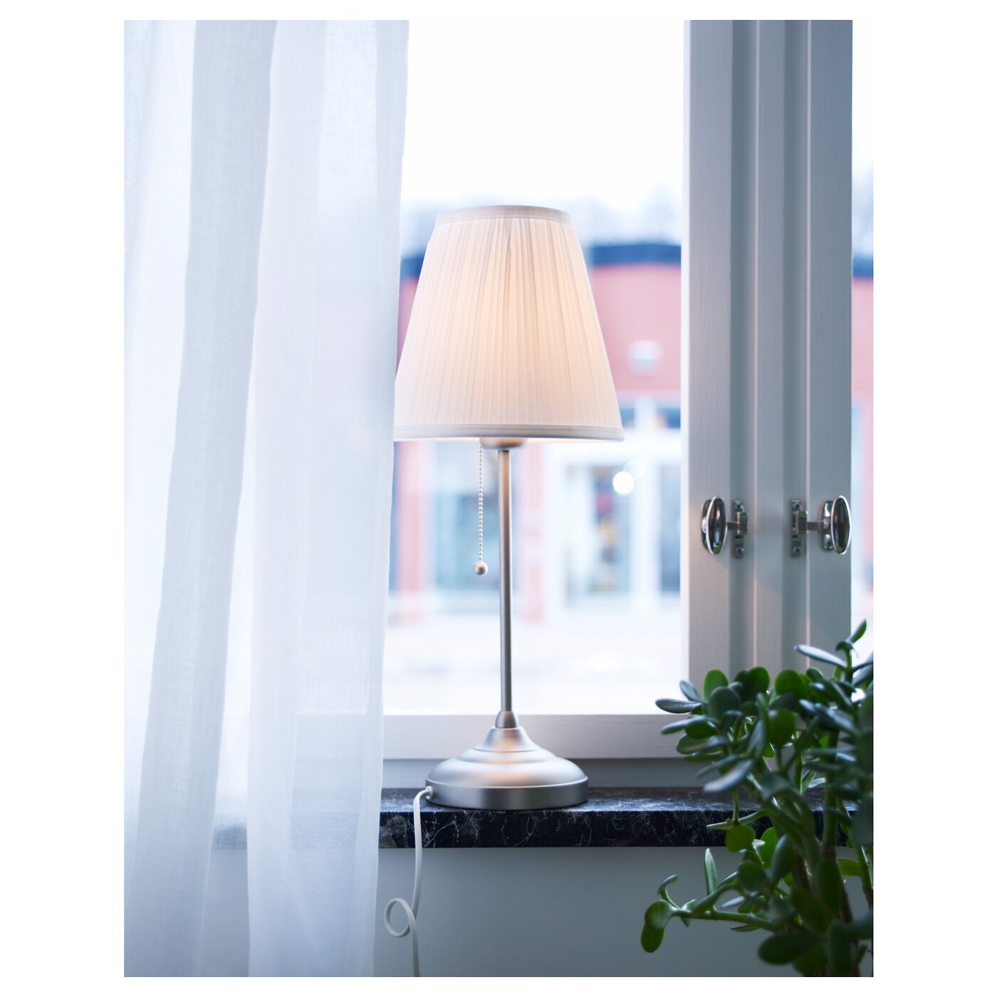 ÅRSTID Table lamp