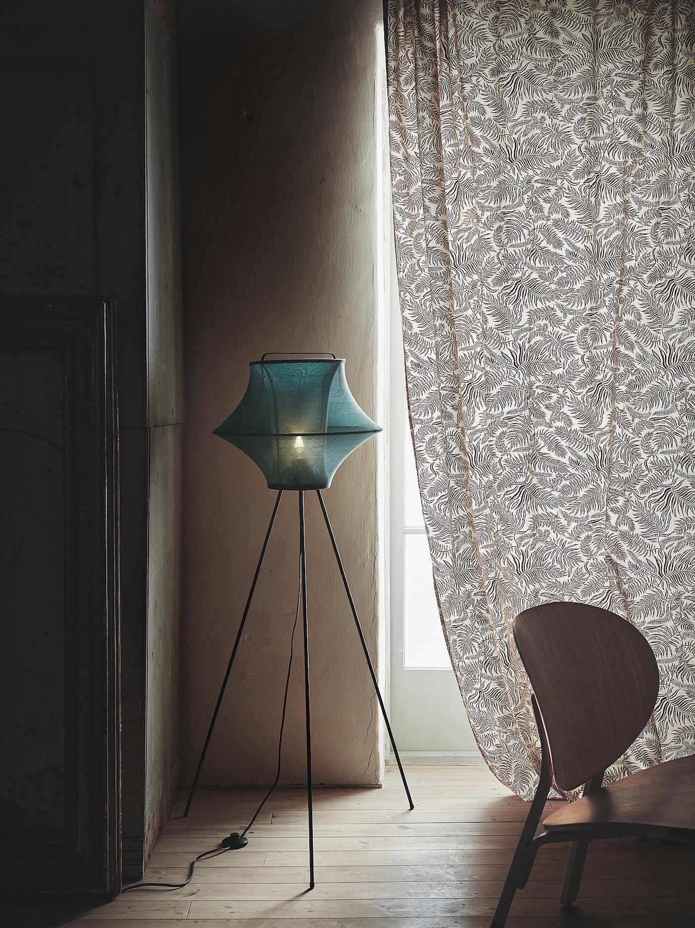 FYXNÄS Floor lamp