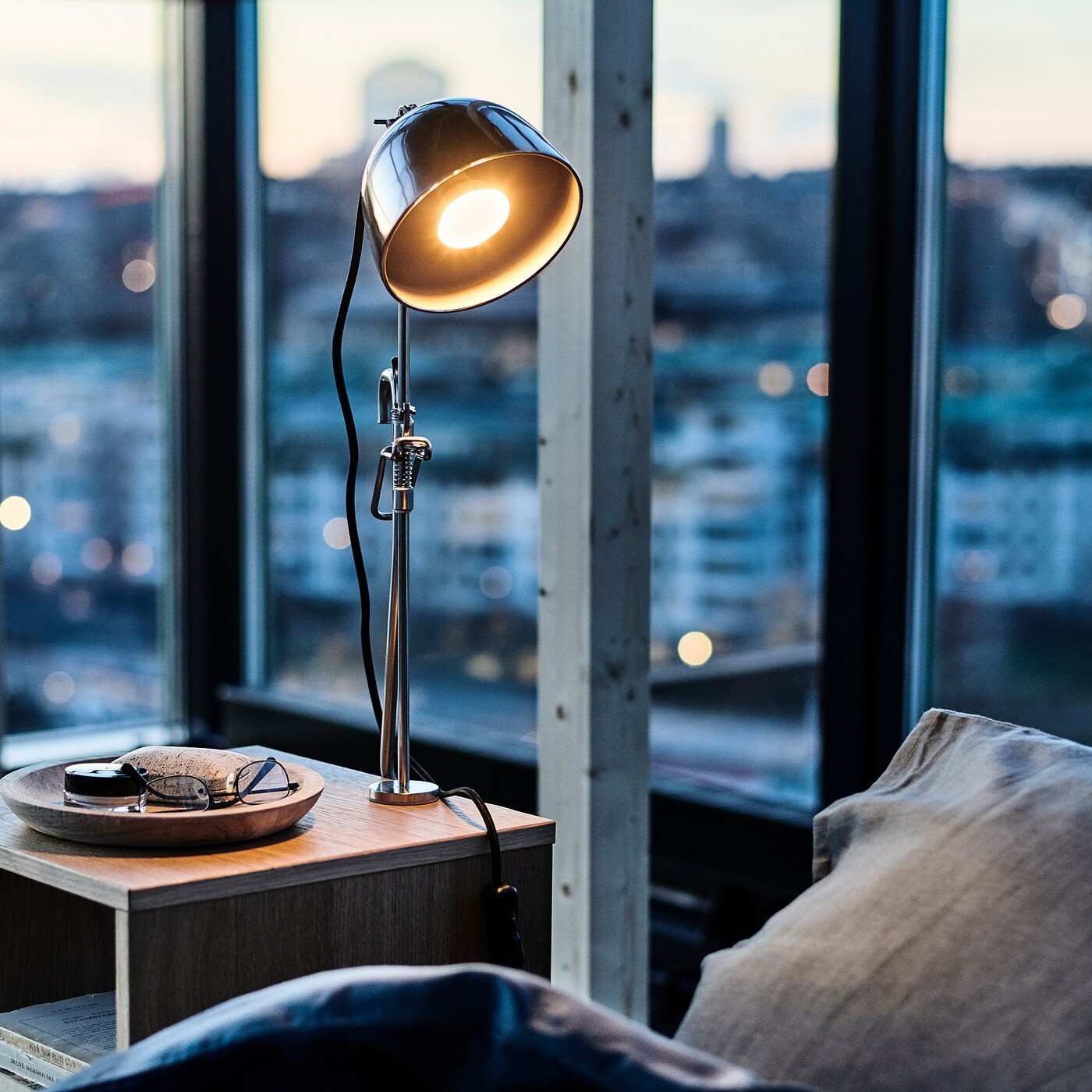 RÅVAROR Clamp table lamp