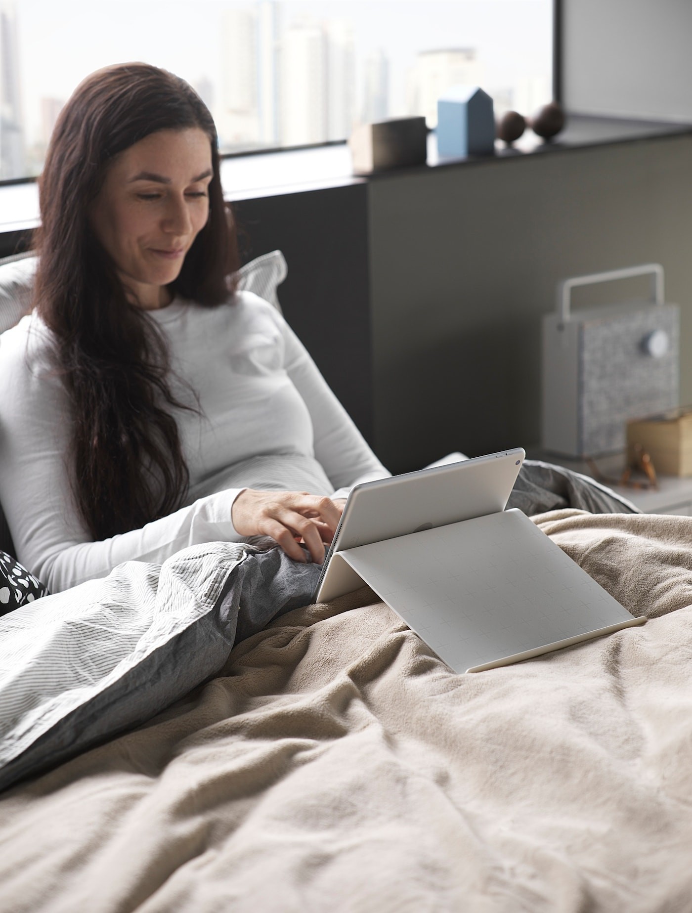 ISBERGET Tablet stand