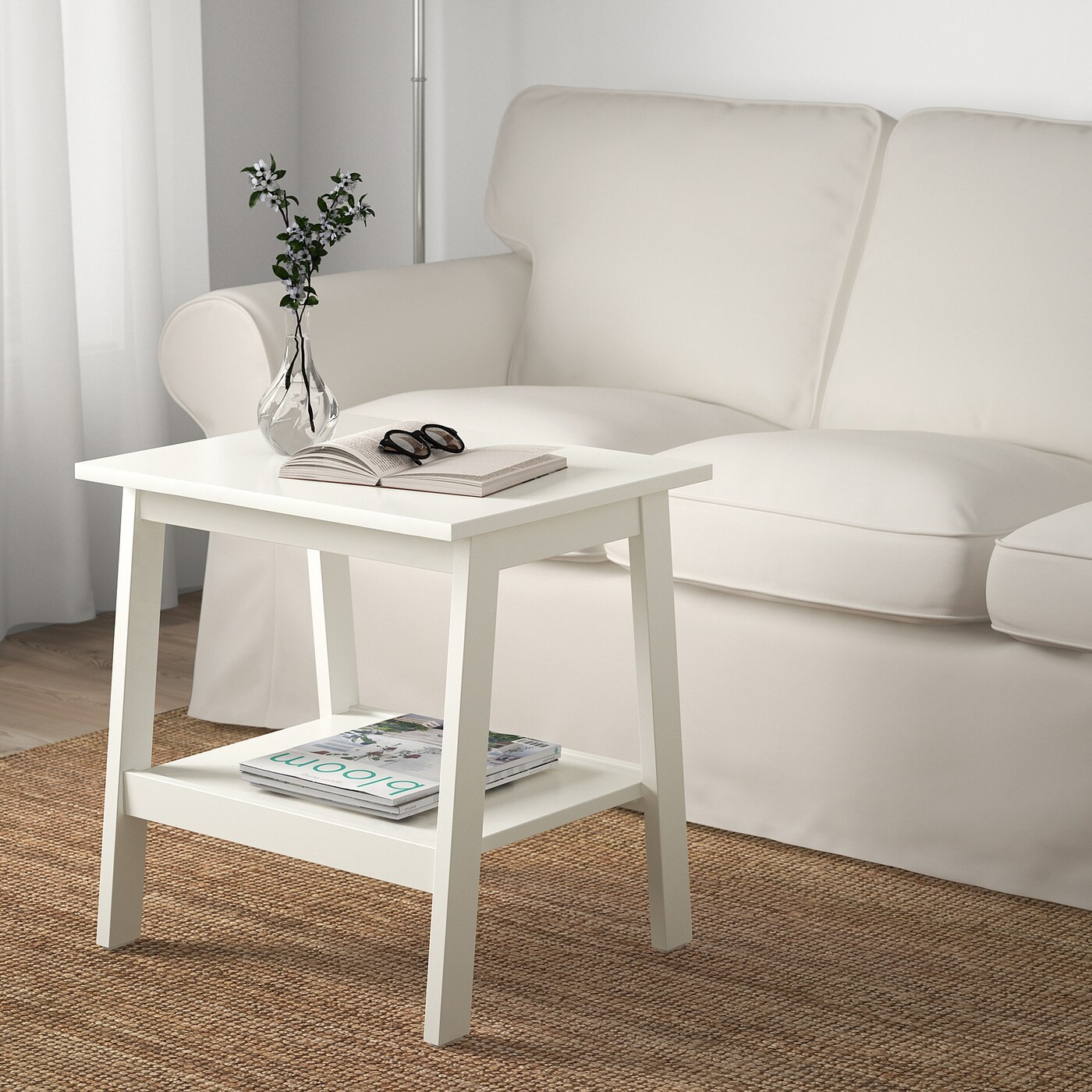 LUNNARP Side table