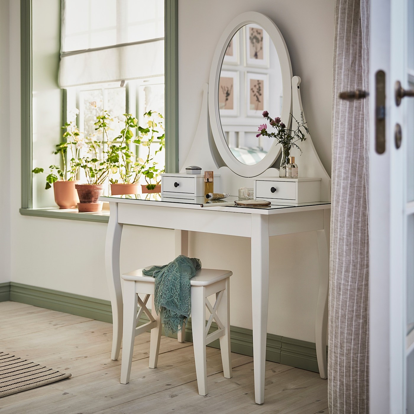 HEMNES Dressing table with mirror