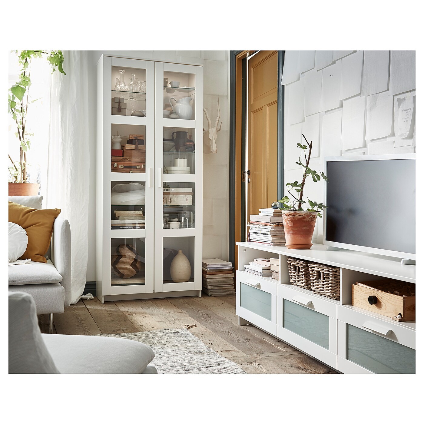 BRIMNES Glass-door cabinet