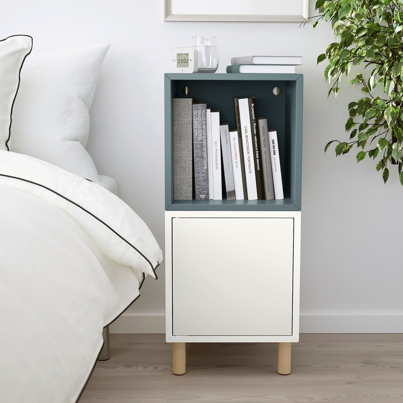 EKET Cabinet combination with legs