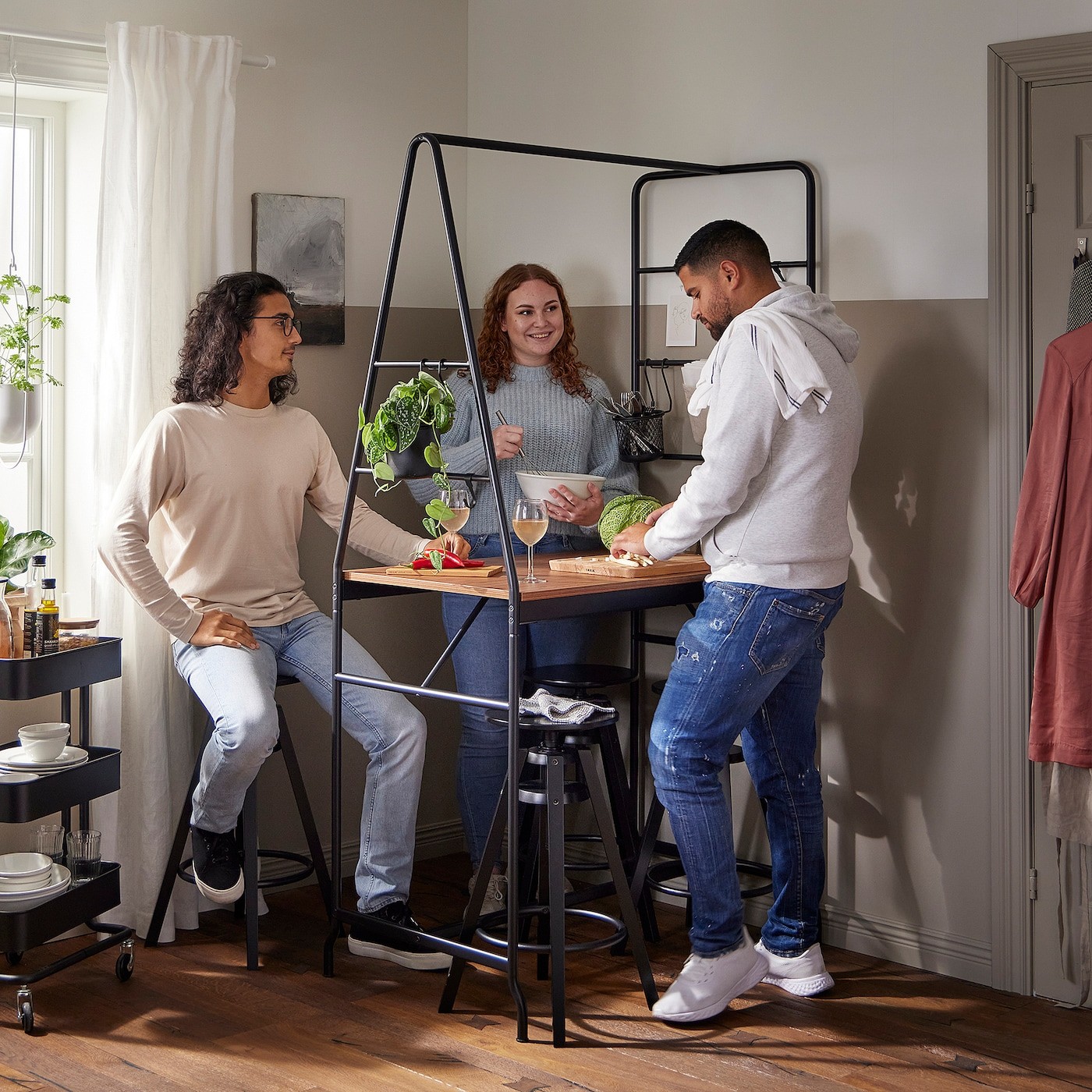 HÅVERUD Table with storage ladder