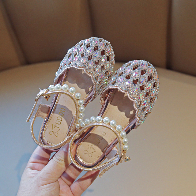 Baby Girls Sandals Hollow Party Sandals Summer 2022 Fashion Pearl Princess Shoes Bow Rhinestone Single Kids Sandals Q329