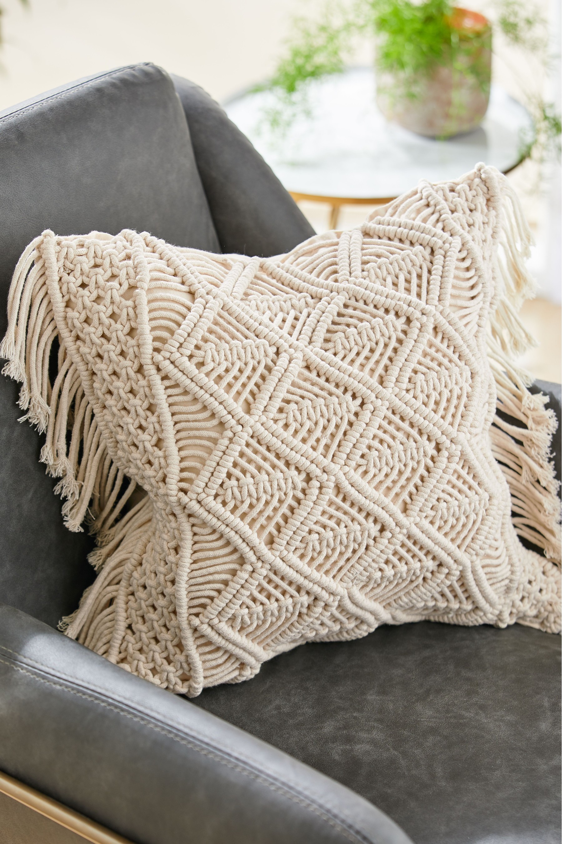 Macramé Tassel Cushion