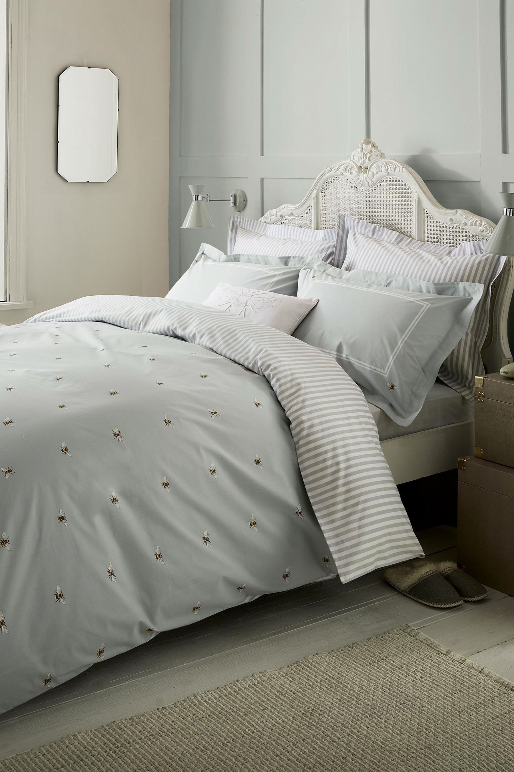 Sophie Allport Bees Cotton Duvet Cover and Pillowcase Set