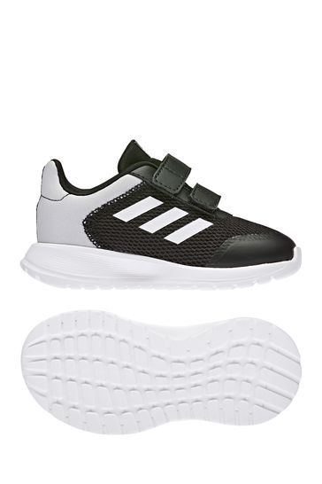 حذاء رياضي أسود للأطفال الصغار Tensaur Run من adidas