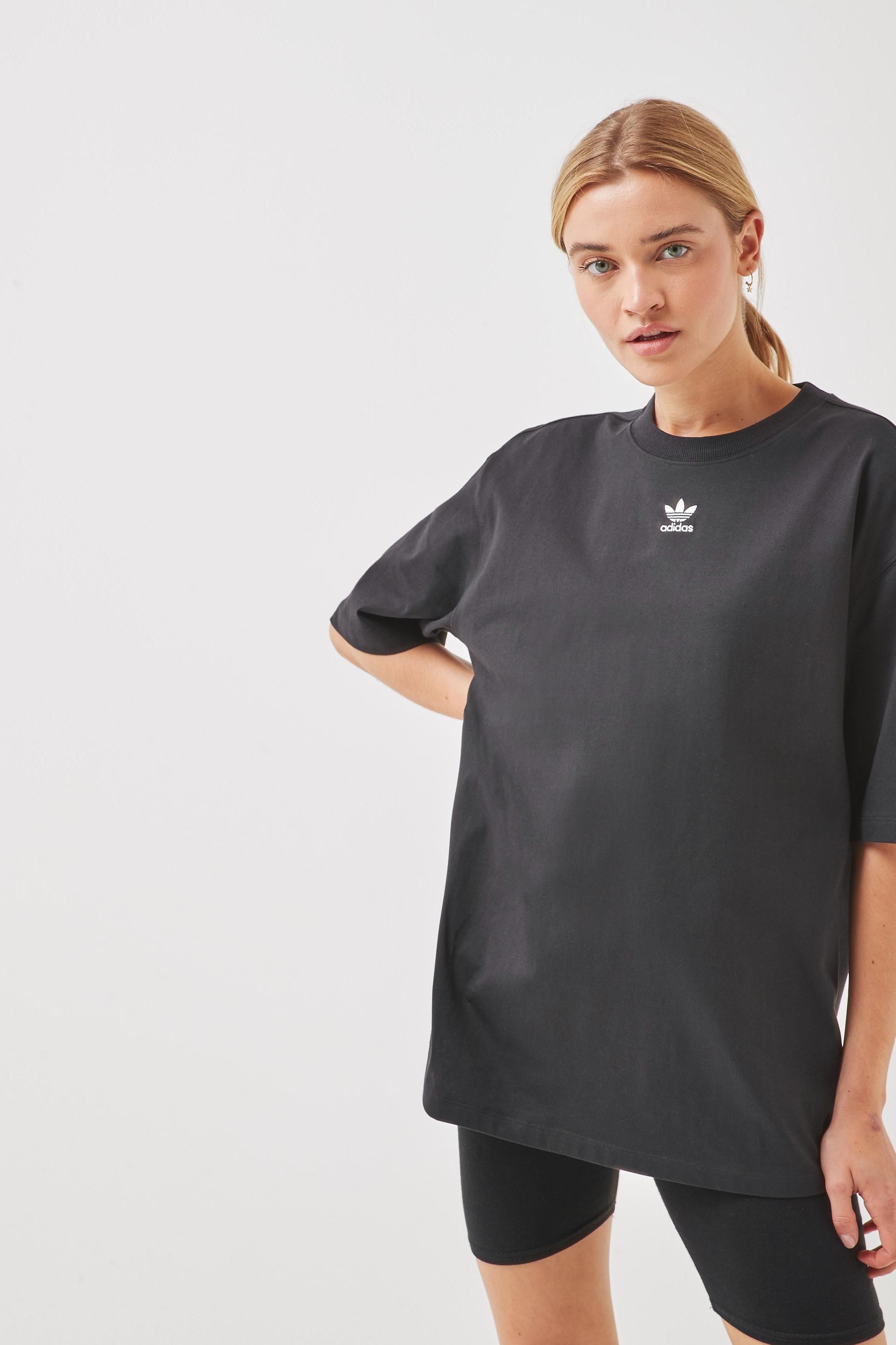 adidas Originals Boyfriend Fit Trefoil T-Shirt