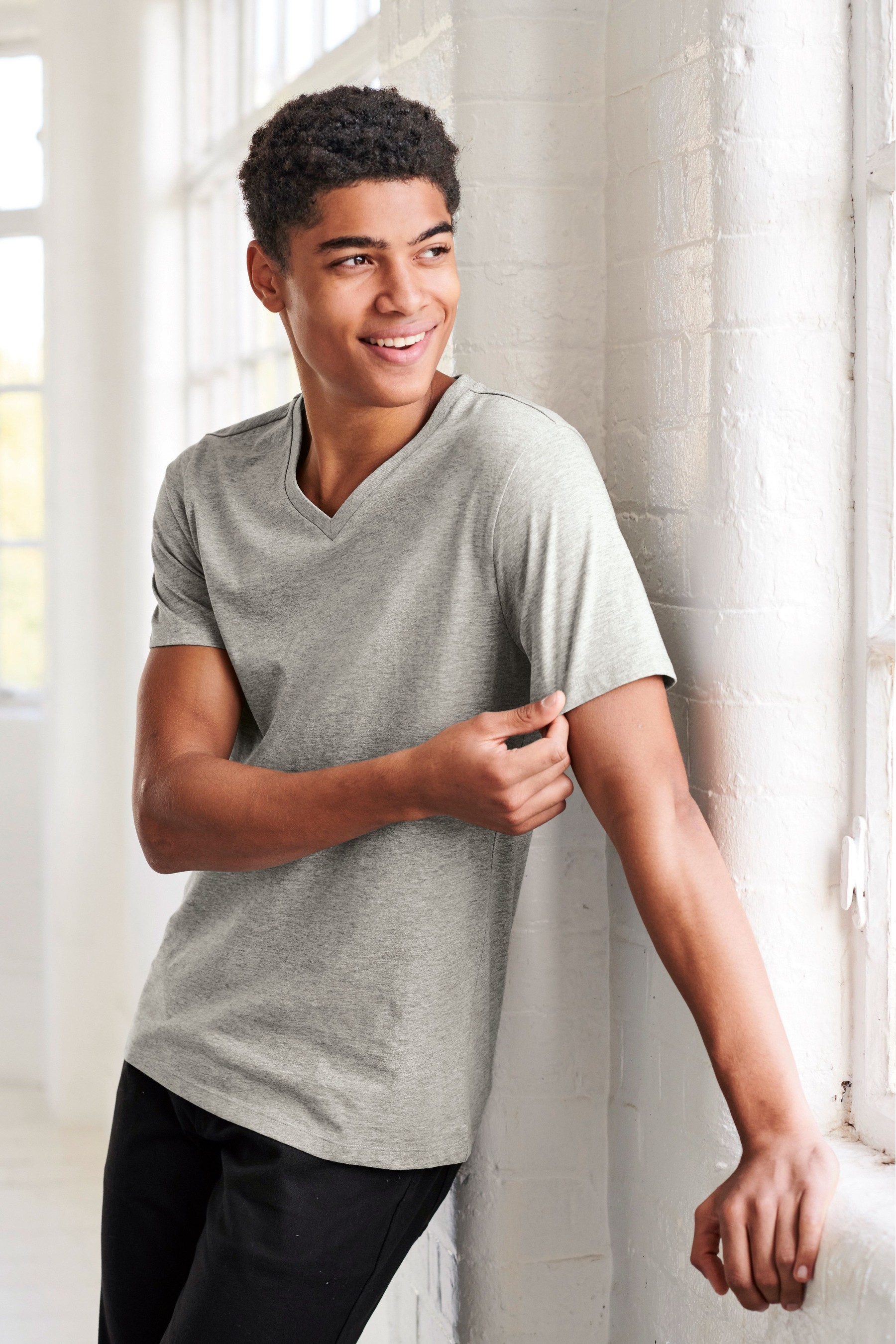 T-Shirt V-Neck Regular Fit