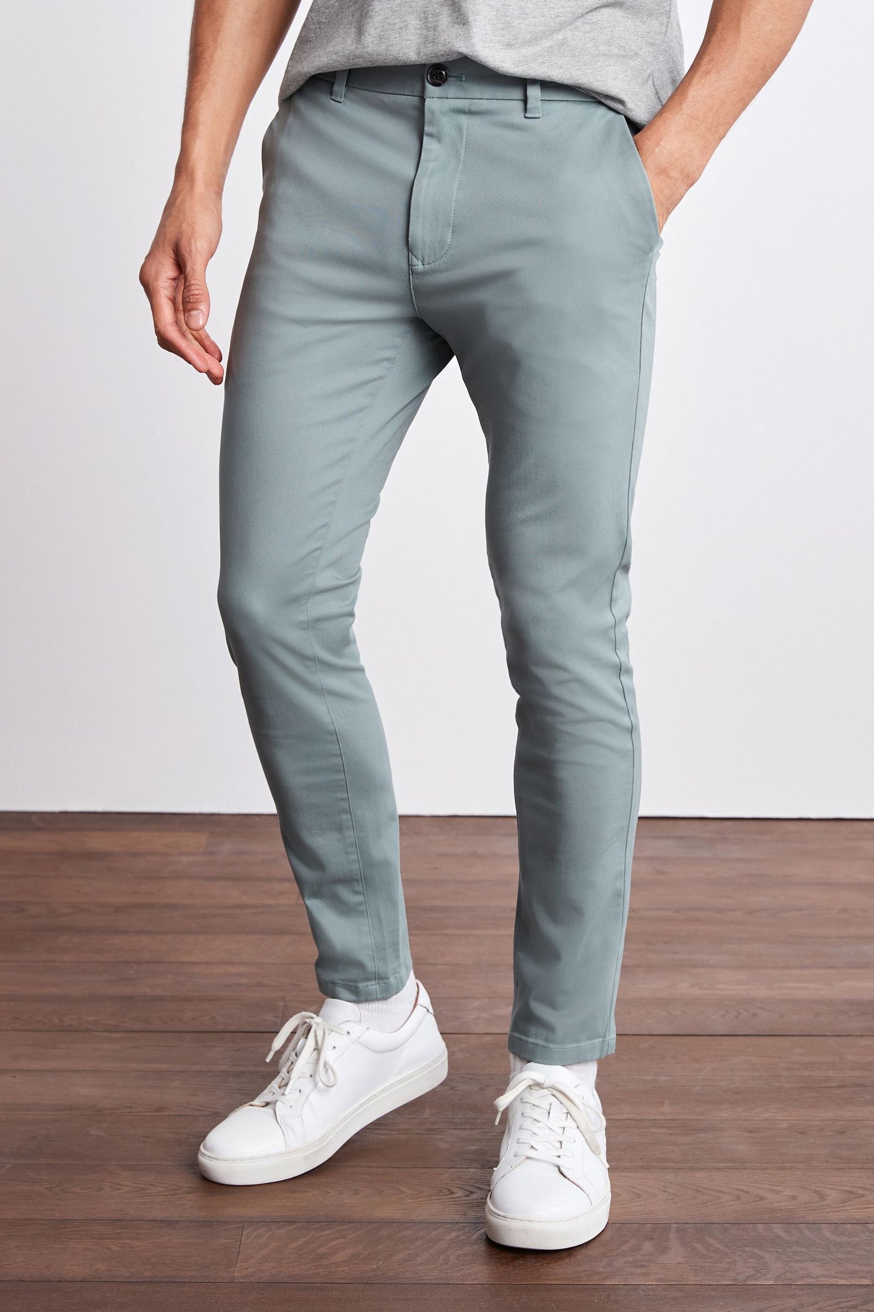 U09501s Skinny Fit