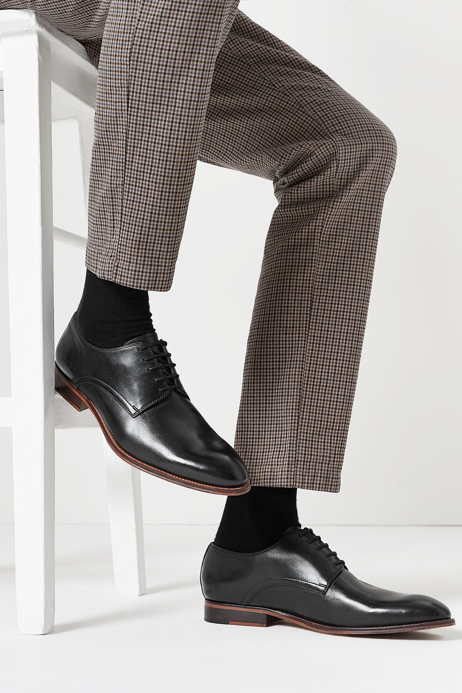 Signature Leather Plain Derby Shoes