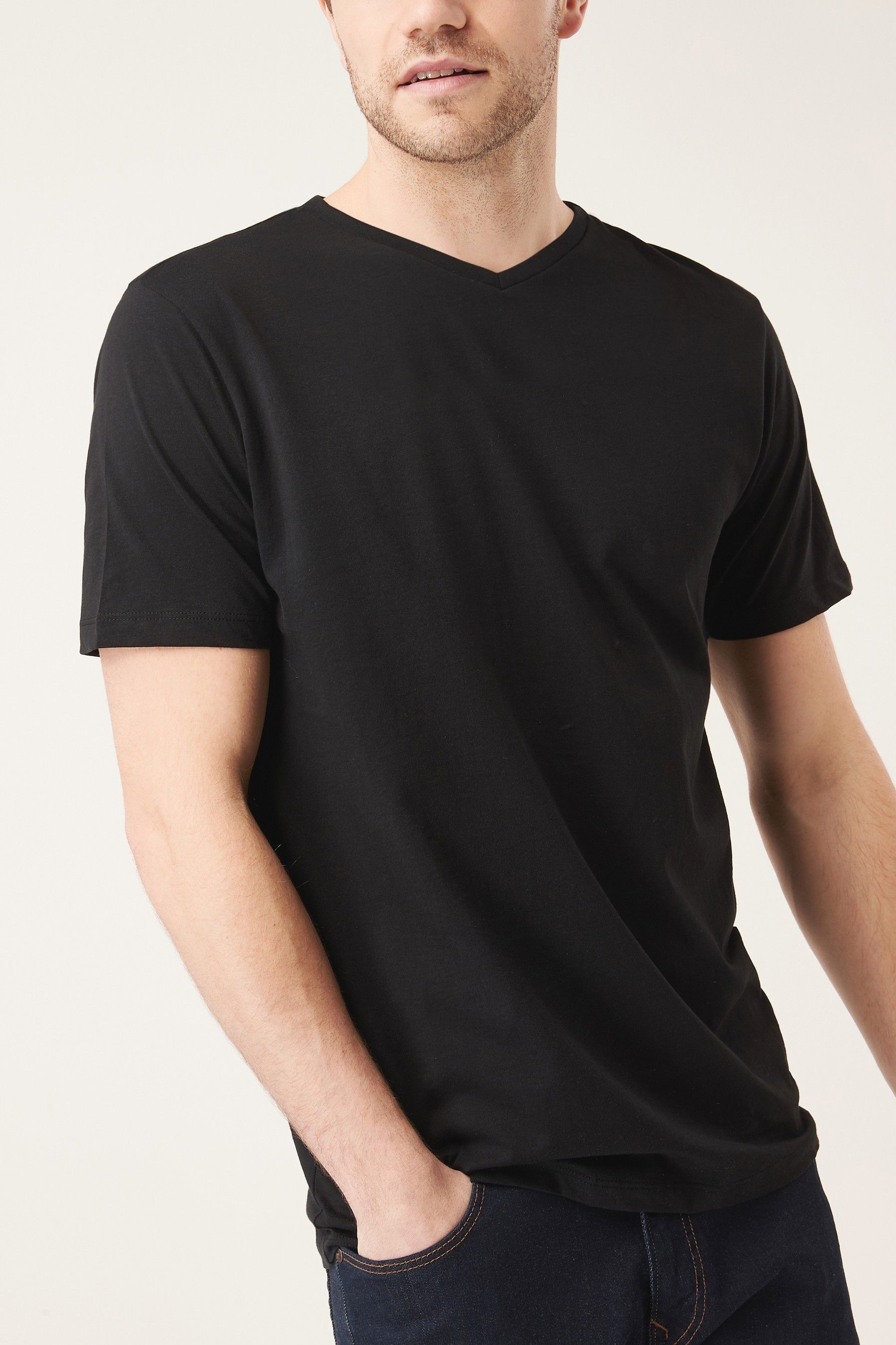 T-Shirt V-Neck Regular Fit