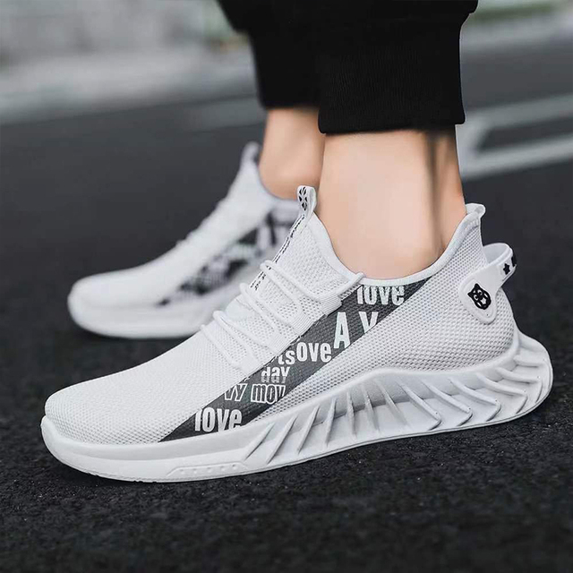 Men's shoes Vulcanizing shoes Comfortable breathable shoes Lightweight running shoes Sneakers Zapatillas Hombre Zapatos