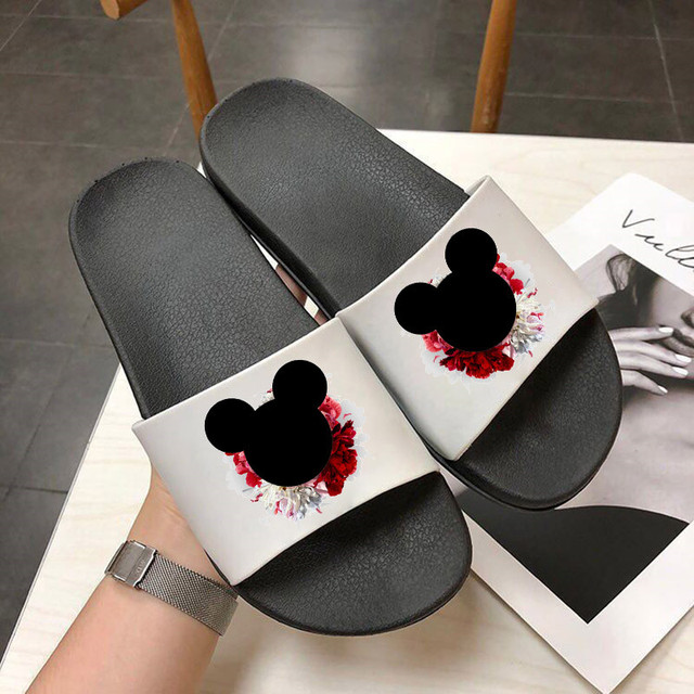 Women Cartoon Slippers Summer Indoor Slippers Cute Animal Beach Flip Flops Bathroom Home Slippers Non-slip Bathroom Home Slides