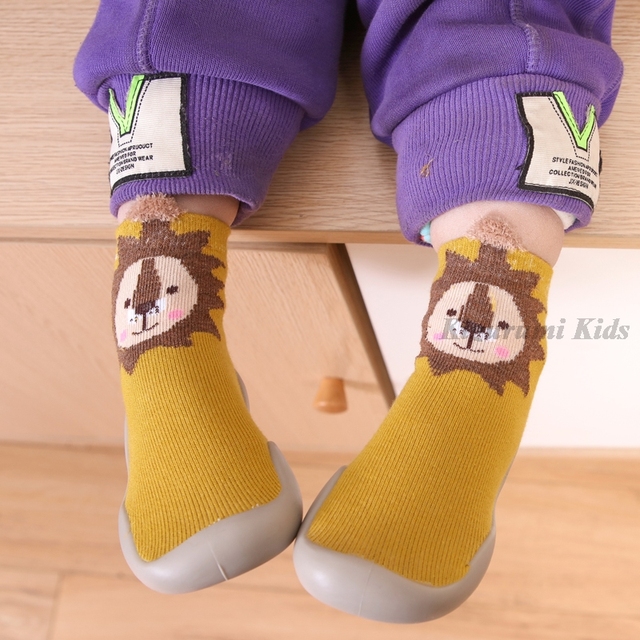 Baby First Shoes Baby Girls Newborn Knitwear Socks Warm Infant Winter Shoes Fox Rabbit Cartoon Kids Boy Casual Shoes 2021