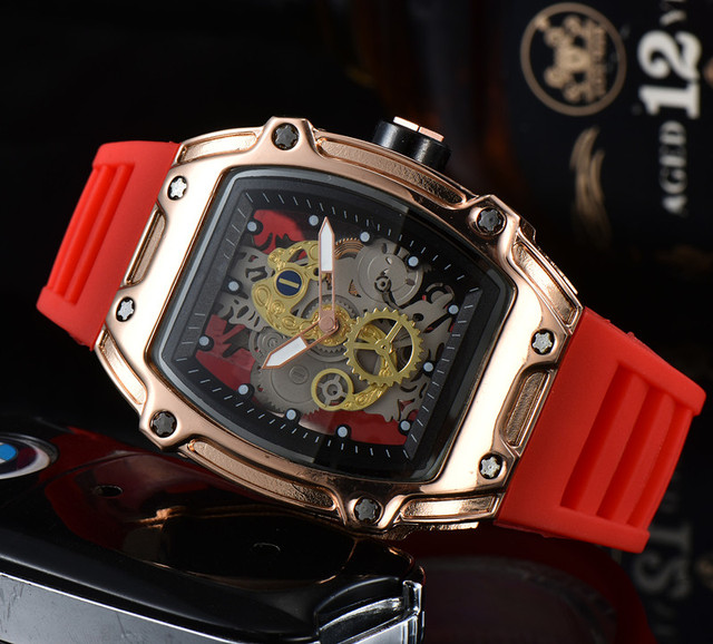 Feature Men Luxury Military Hollow Sports Watch Men Analog Date Quartz Watch Men's Watch