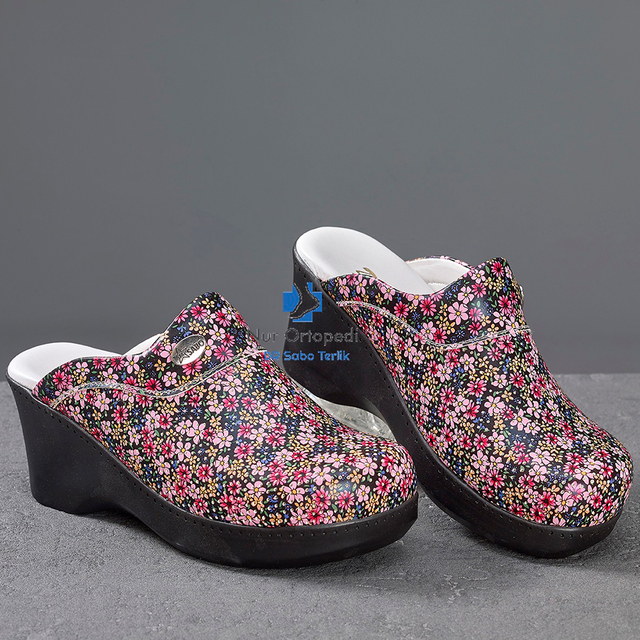 2021 New Women Leather Nurse Slippers High Quality Beauty Salon Dentist Lab Non-slip Surgical Clogs