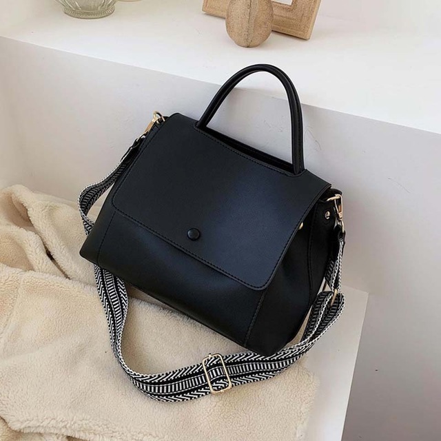 Women Shoulder Bag Fashion Leather Crossbody Bag For Women Solid Color Shoulder Messenger Bags Lady Chain Travel Small Handbag