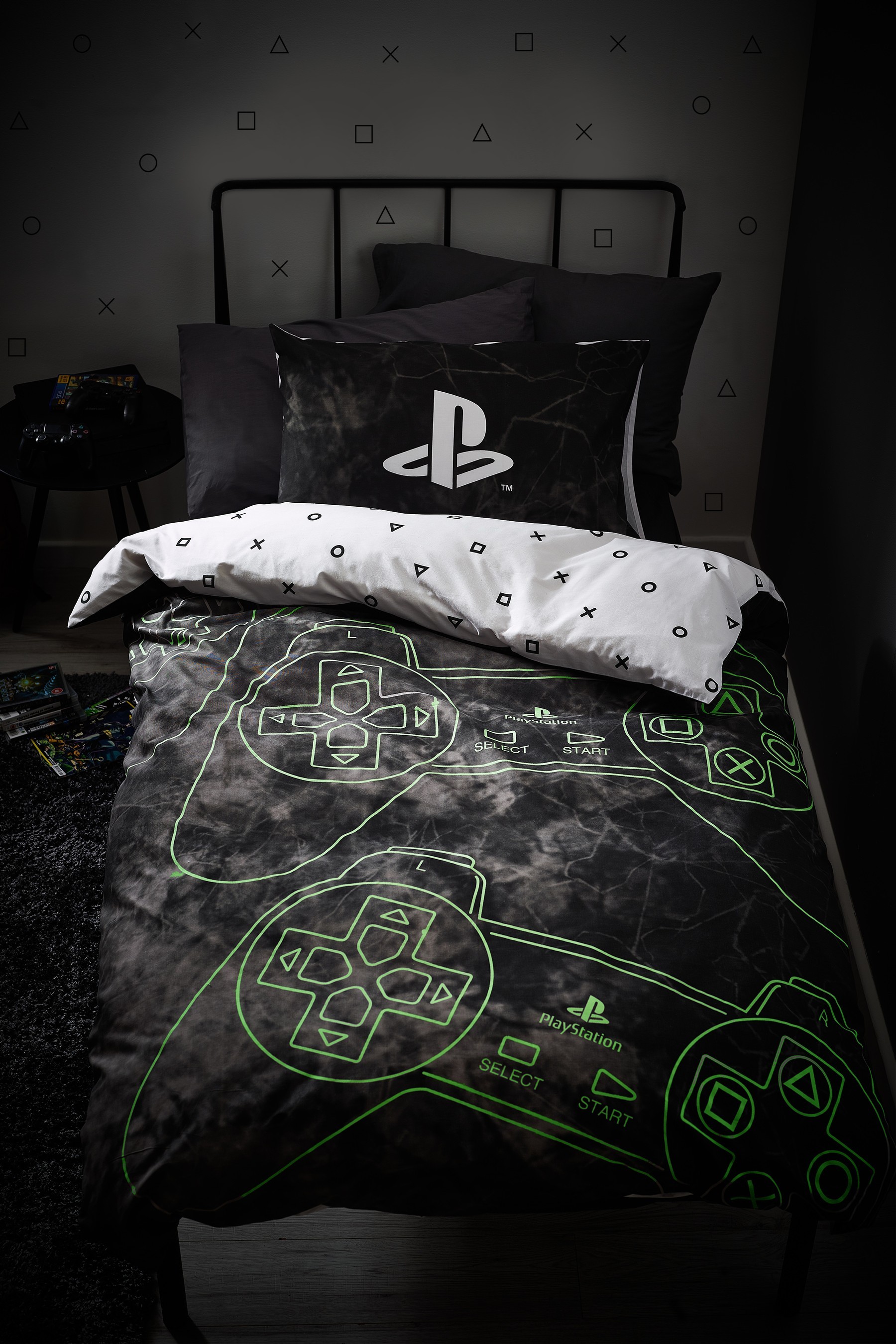 Glow in the Dark PlayStation Duvet Cover and Pillowcase Set