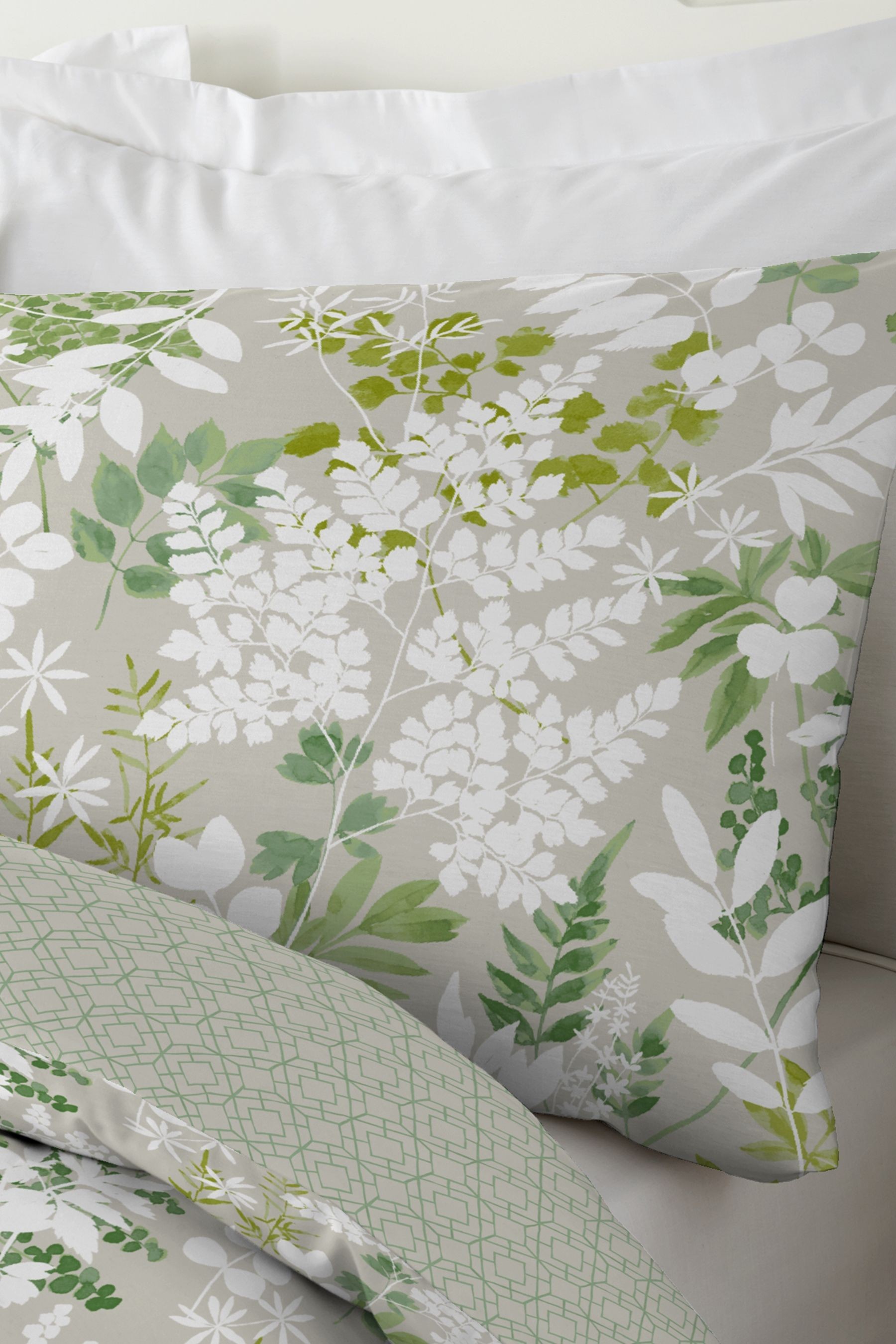 D&D Delamere Floral Duvet Cover and Pillowcase Set