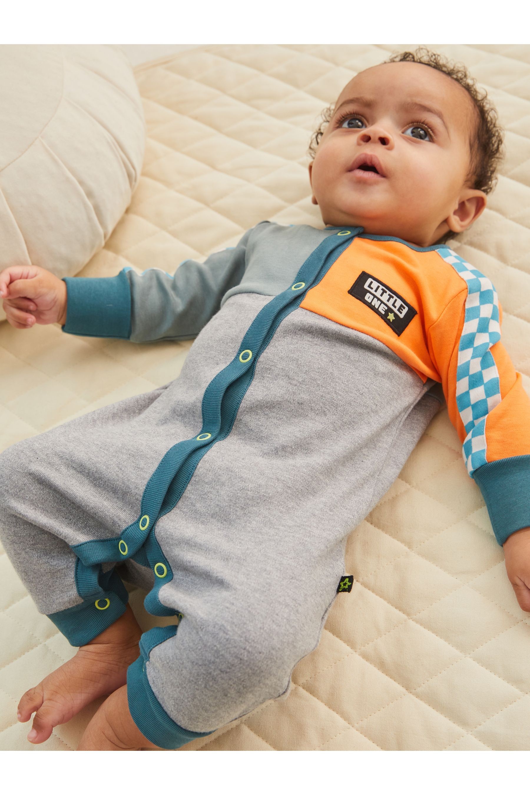 4 Pack Sleepsuits (0-3yrs)