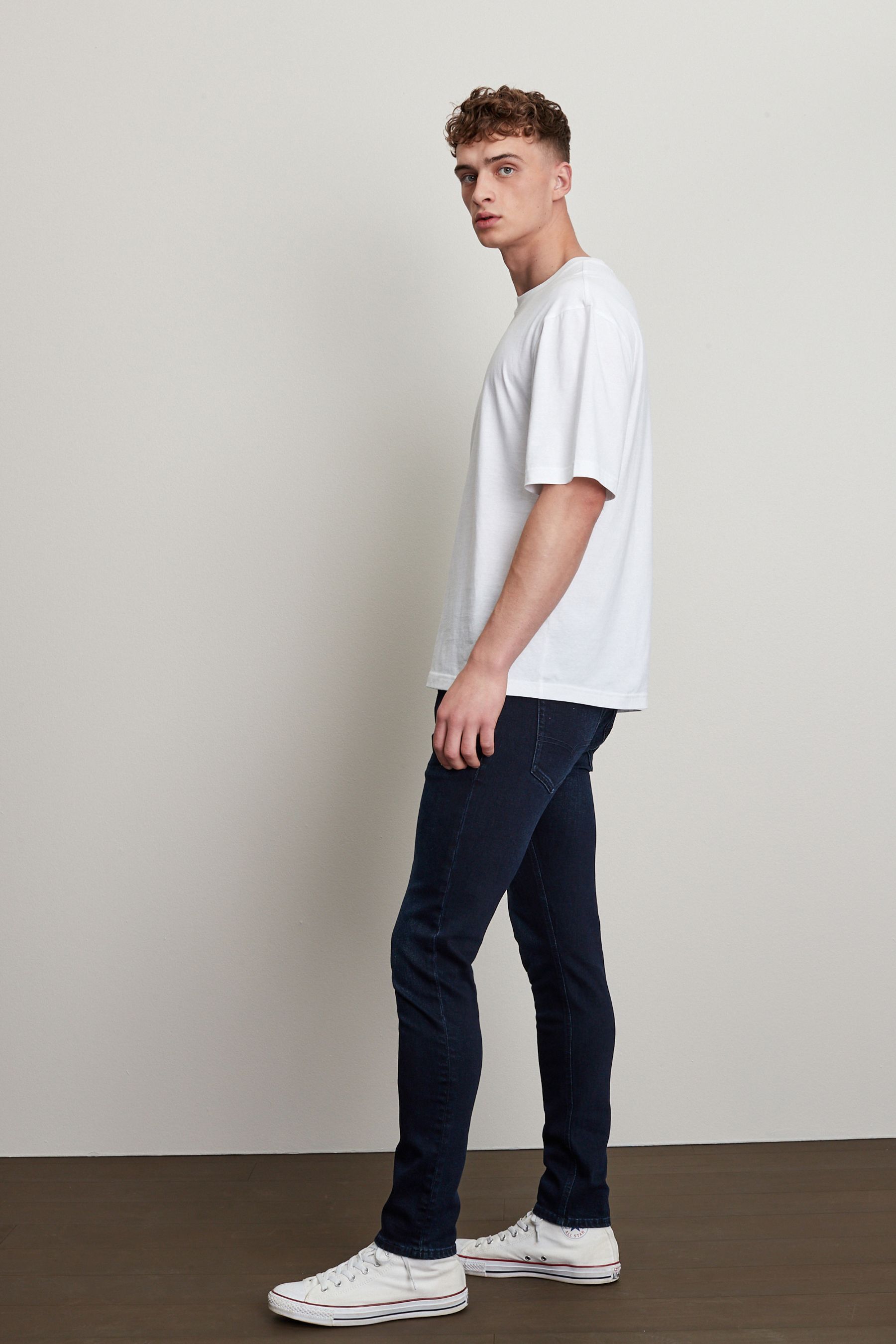 U22486s Skinny Fit