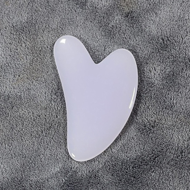 1pc heart shape spa massage beeswax gua sha scraping massage scraper face massager acupuncture board gusha face massager