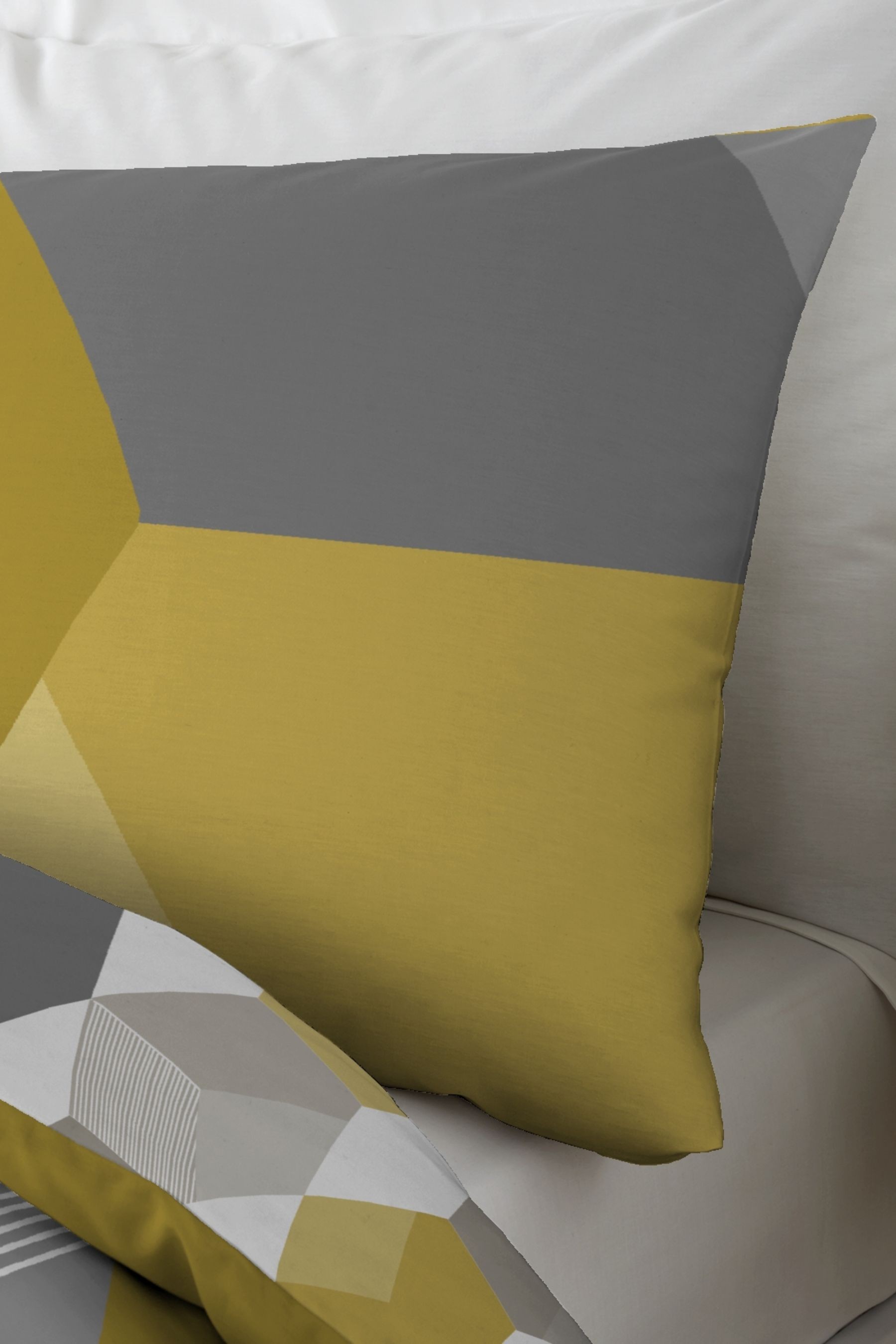 Fusion Hexagon Duvet Cover And Pillowcase Set