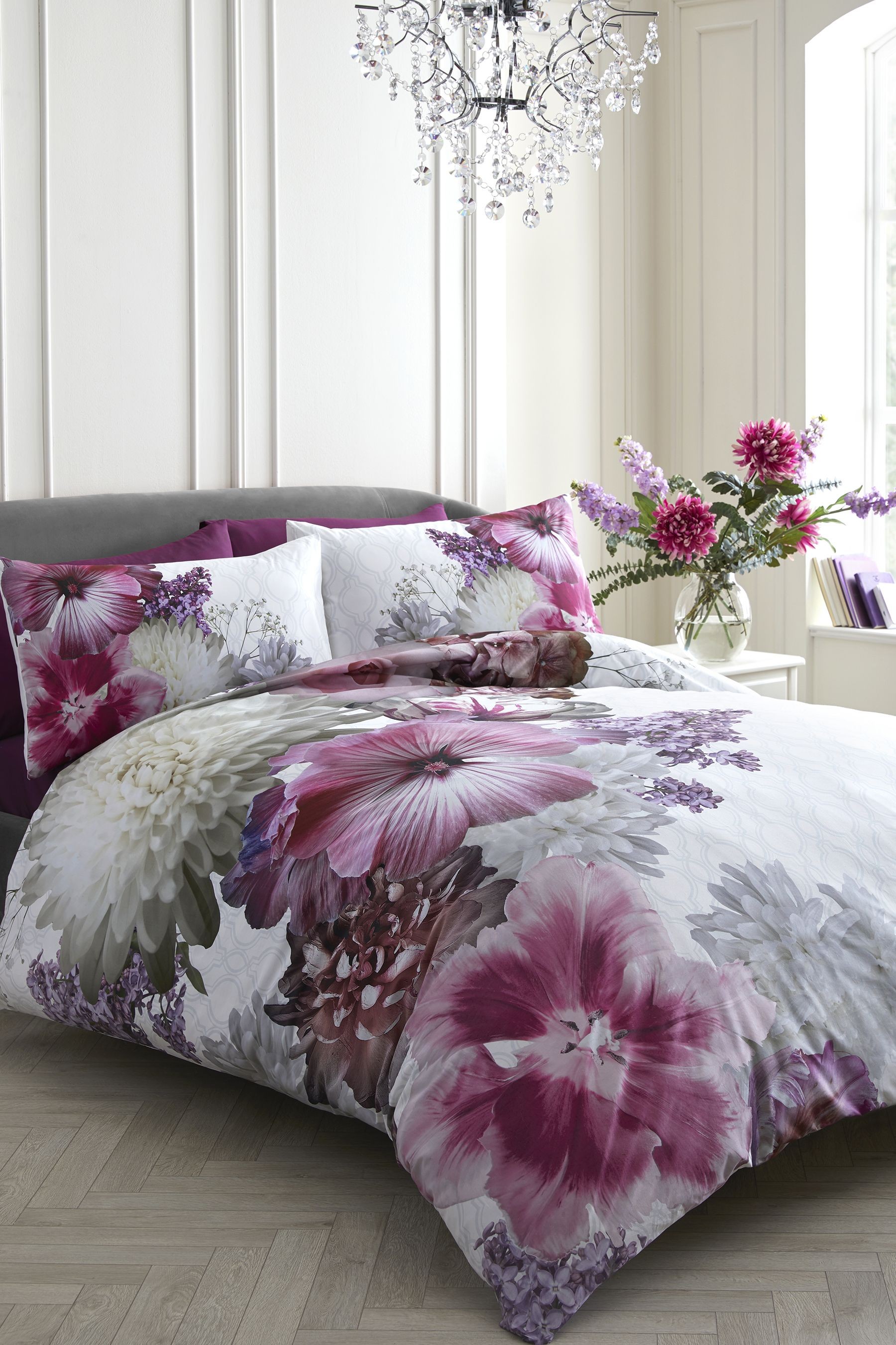 Laurence Llewelyn-Bowen Mayfair Lady Large Floral Duvet Cover and Pillowcase Set