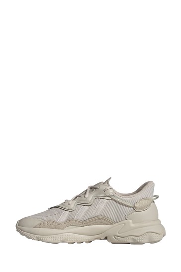 حذاء رياضي Ozweego من Adidas Originals