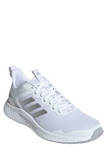 حذاء رياضي أبيض Fluidstreet من Adidas