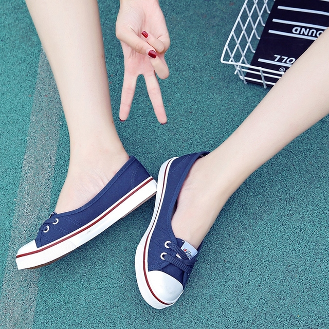 Autumn spring light canvas shoes women shoes slip on students tide Korean set foot pedal flat shoes