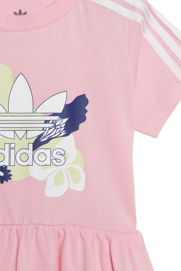 طقم من بلوزة وبنطلون ضيق زهري مطبوع بالكامل بنقشة الزهور من adidas Originals