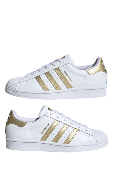 حذاء رياضي أبيض Superstar من adidas Originals