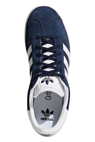 حذاء رياضي كحلي / أبيض Gazelle من adidas Originals