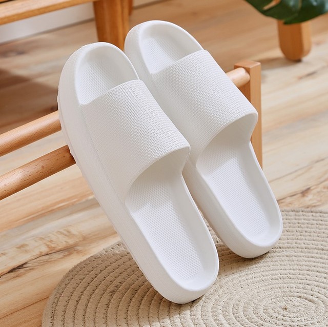 Cloud slippers thick platform slippers non-slip eva soft sandals waterproof indoor home silent damping indoor shoes for women