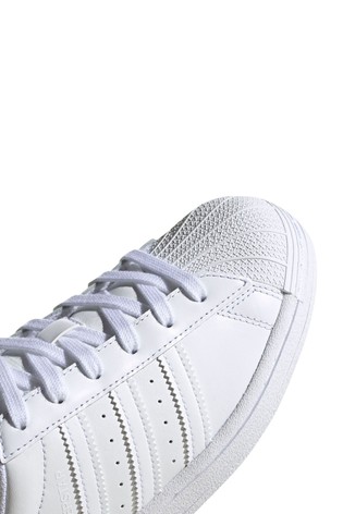 حذاء رياضي Superstar من adidas Originals