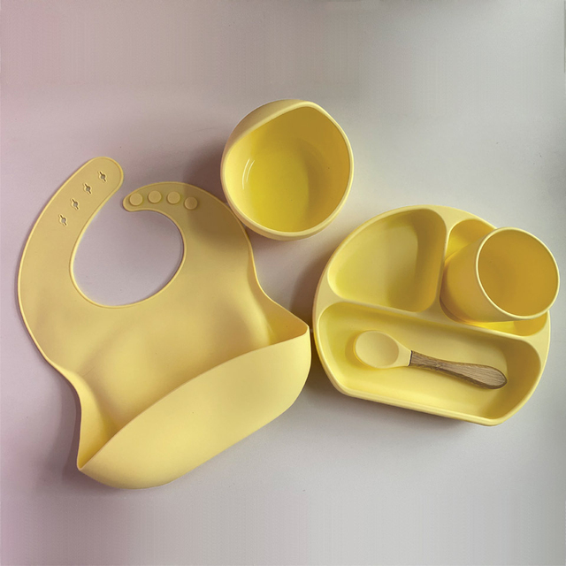 Bpa Free Kids Tableware Fashionable Soft Silicone Food Plates Easy To Clean Wash Baby Bibs Spoons Cute Gadget