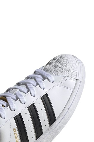 حذاء رياضي Superstar من adidas Originals