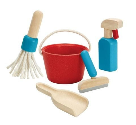 Plantoys wooden cleaning set