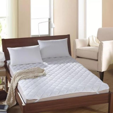 Less Deals - White Mattress Pad, Single Size Bed Cover.